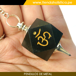 Pendulo_hexagonal_om_Grabado_agata