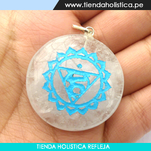 Dije en Cuarzo Cristal Svadhisthana grabado con el Sanscrito 5to Chakra